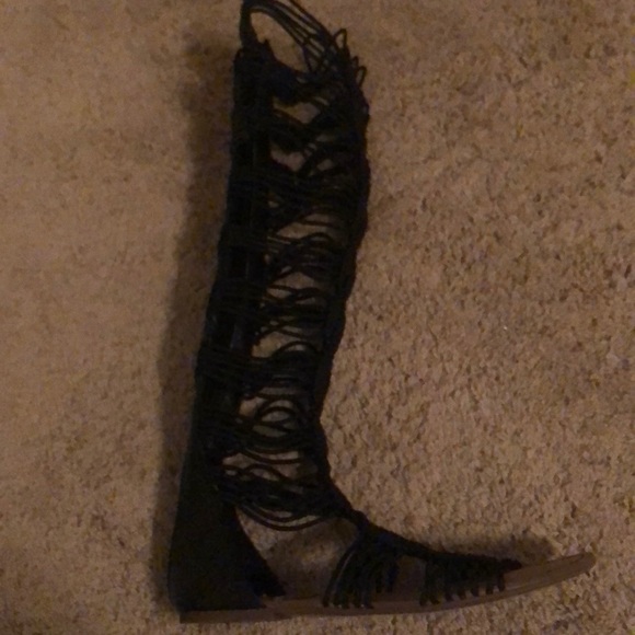 Sandals - Picture 2 of 4